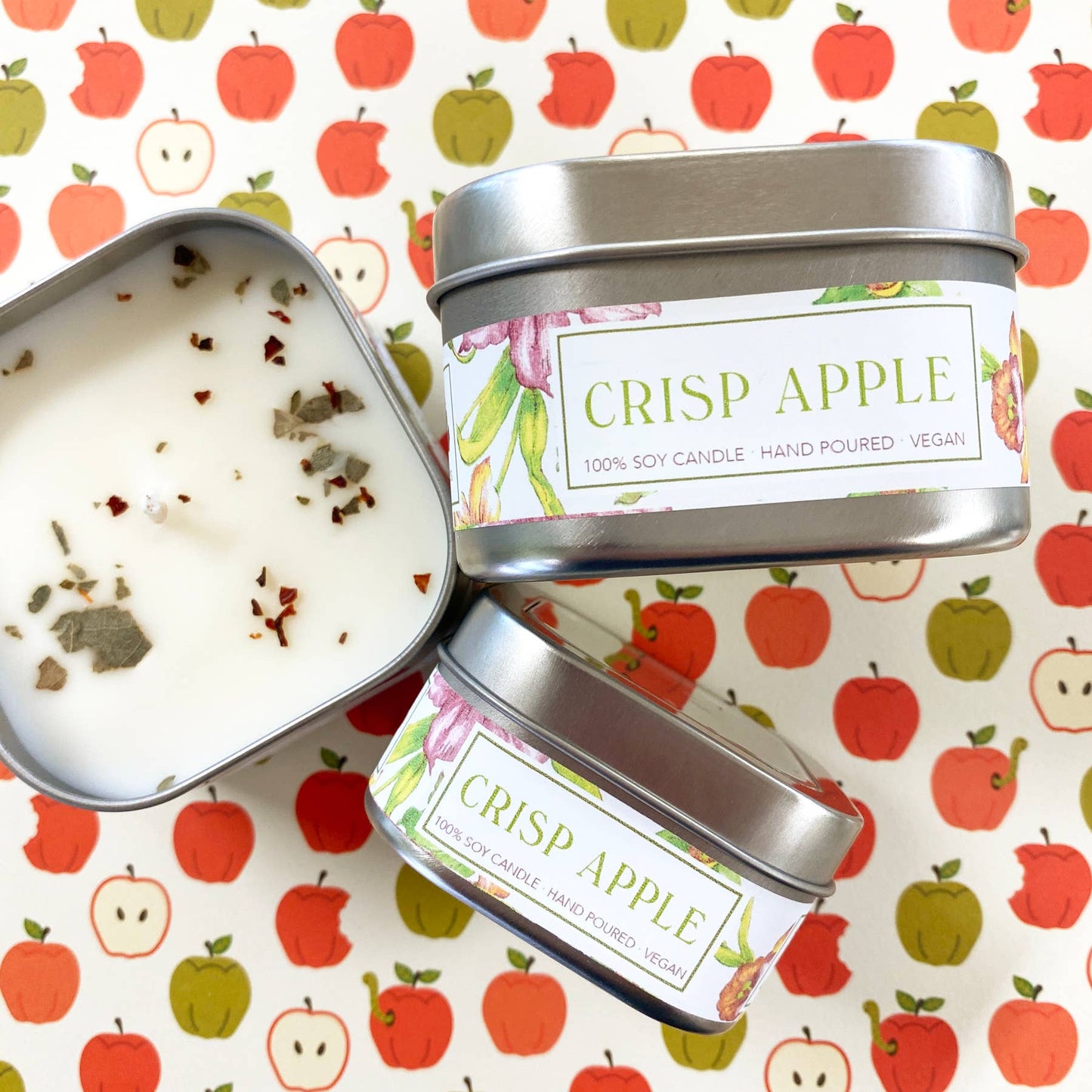 Candle - sq tin Crisp Apple 8oz