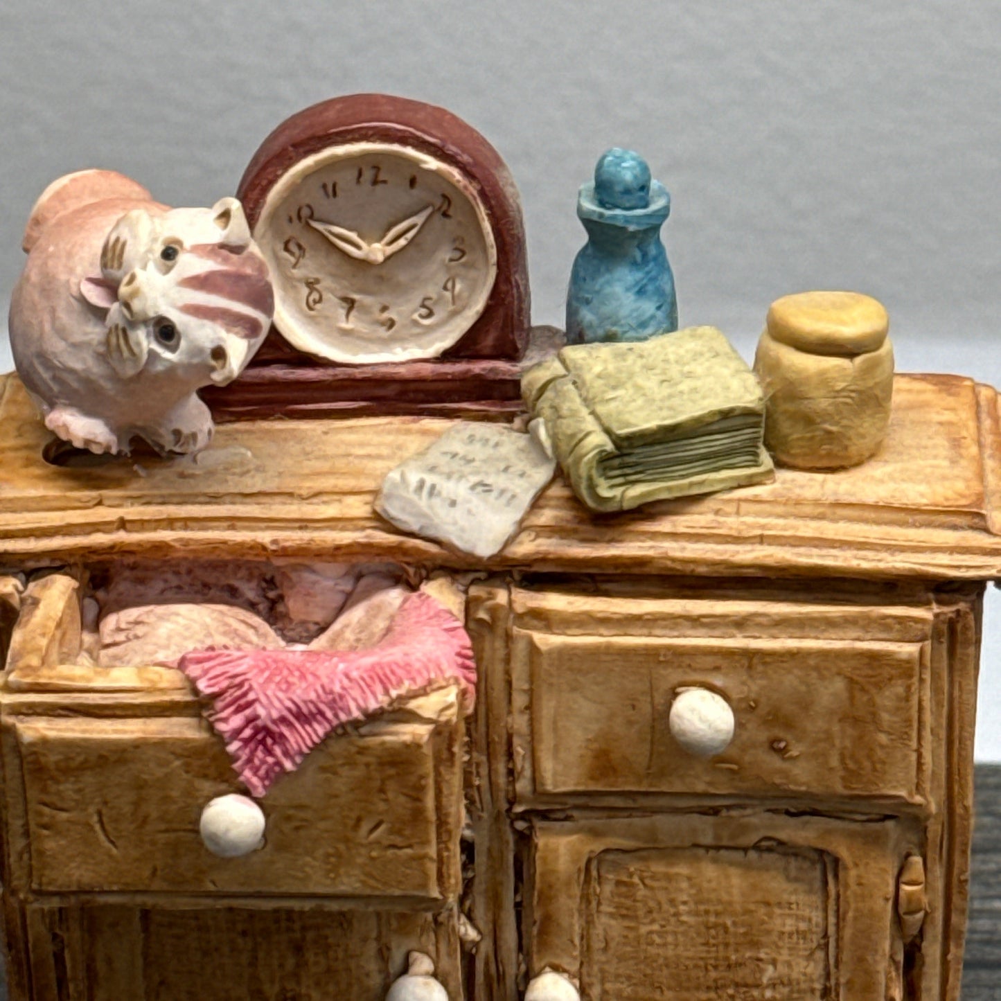 Figurine - Peter Fagan - sideboard