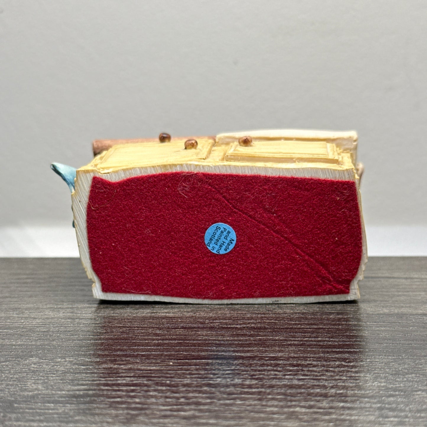 Figurine - Peter Fagan - kitchen sink