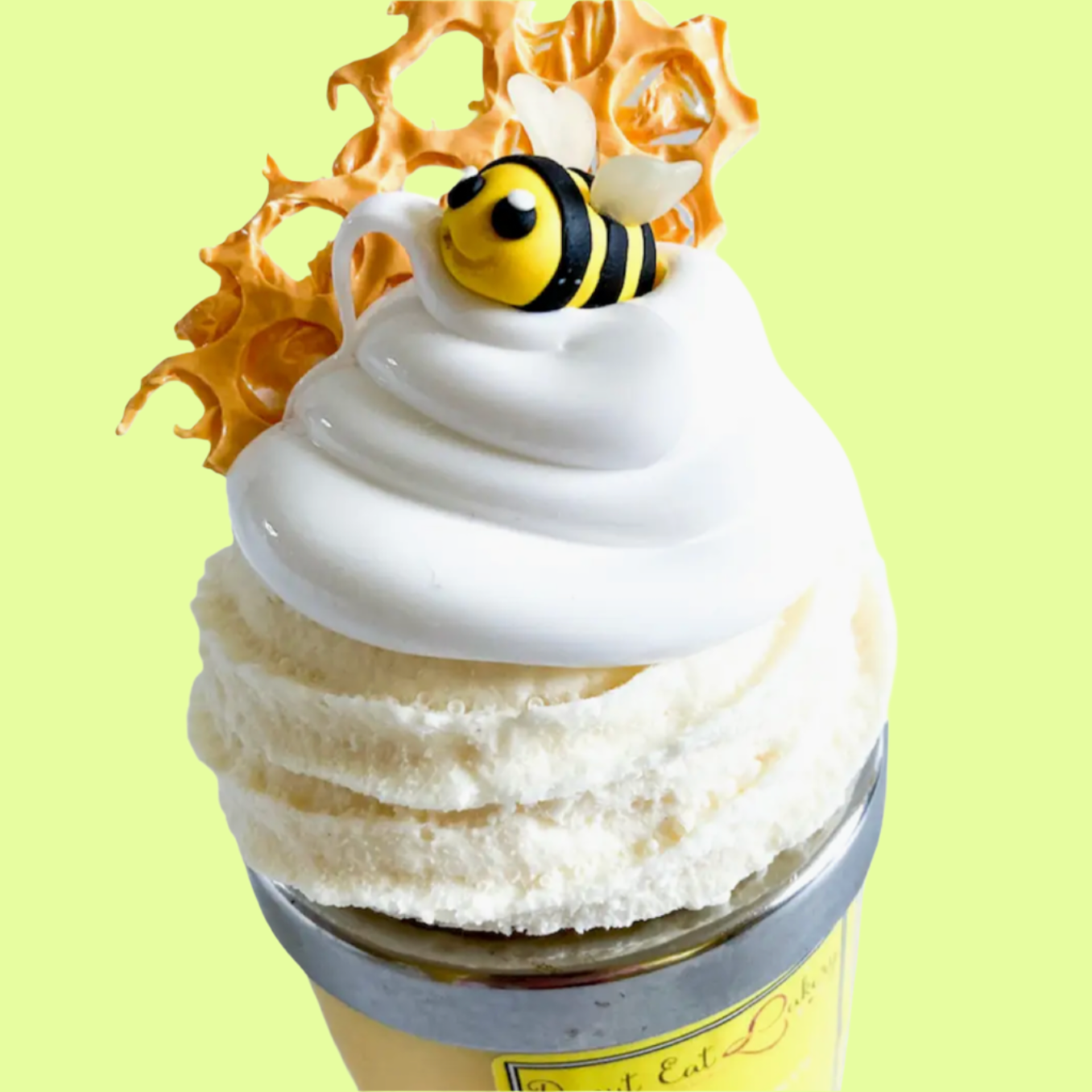 *Candle - Decorative Lid Honey and Tobacco Cupcake