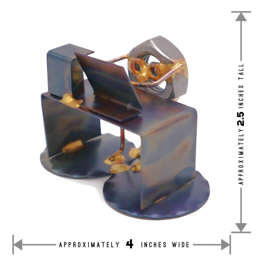 Metal Figurine - Gamer Nut