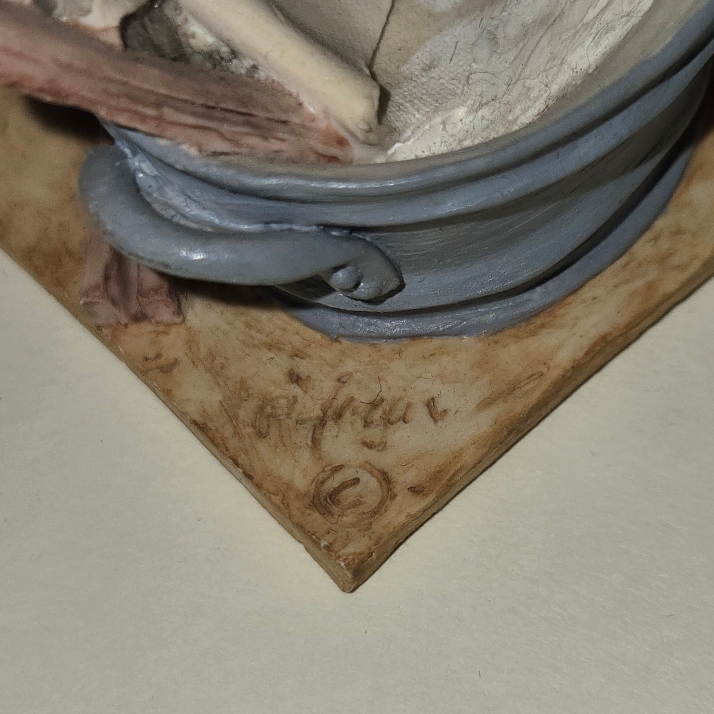 Figurine - Peter Fagan - laundry