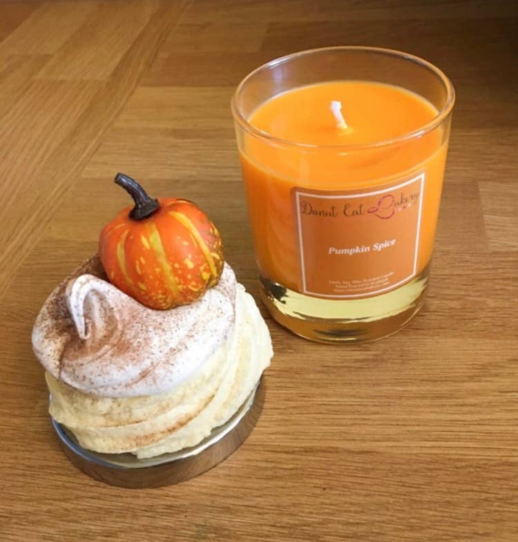 *Candle- Decorative Lid Pumpkin Spice Cupcake