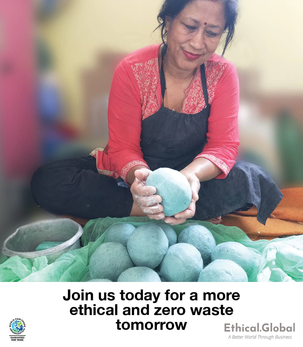 Eco Wool Dryer Balls Fair-Trade: Heart Emoji smiley face