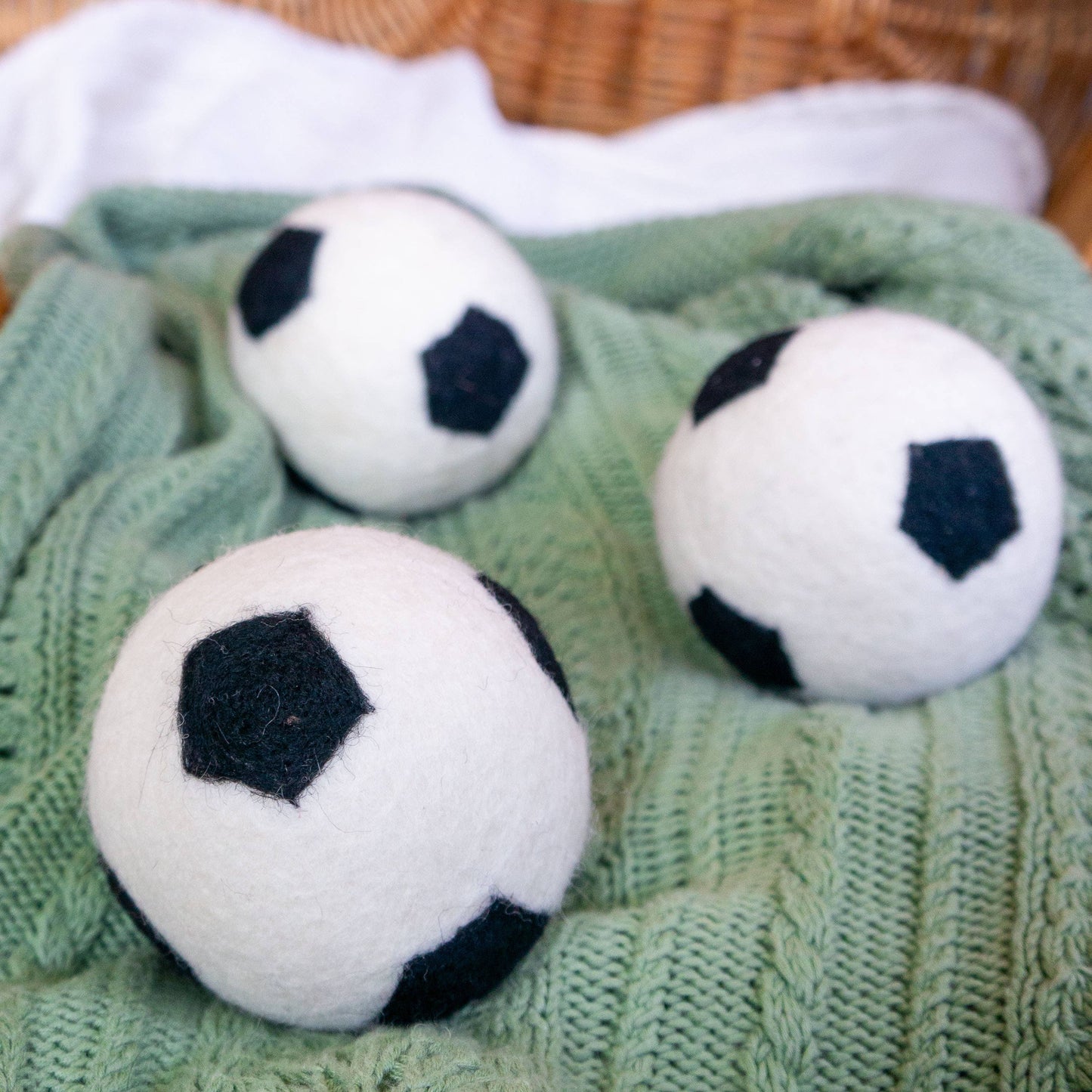 Dryer Balls - F 100% wool Soccer ball