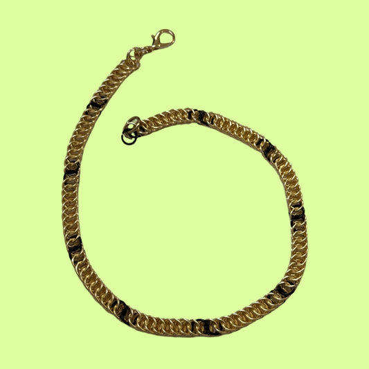 Necklace - Chainmaille gold w black