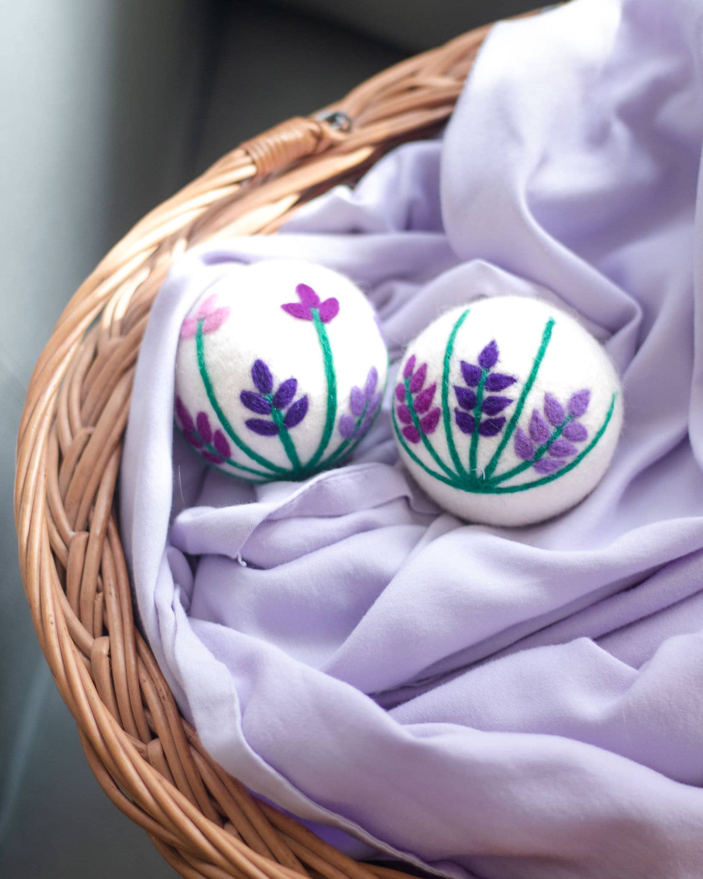 Dryer Balls - R 100% NZ wool lavender plant