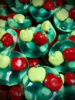 Soapy Sponge - Apples to Apples