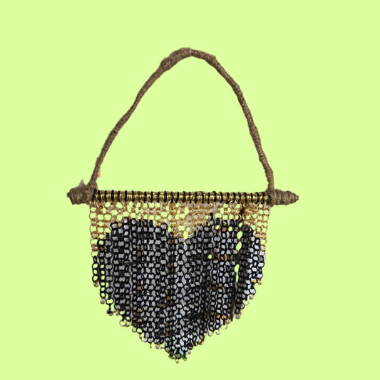 Art - Chainmaille Black Heart / Gold