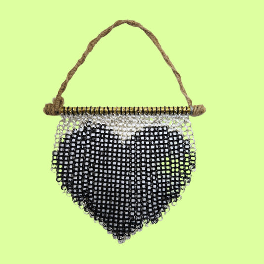 Art - Chainmaille Black Heart / Silver