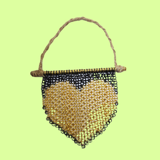 Art - Chainmaille Gold Heart / Black