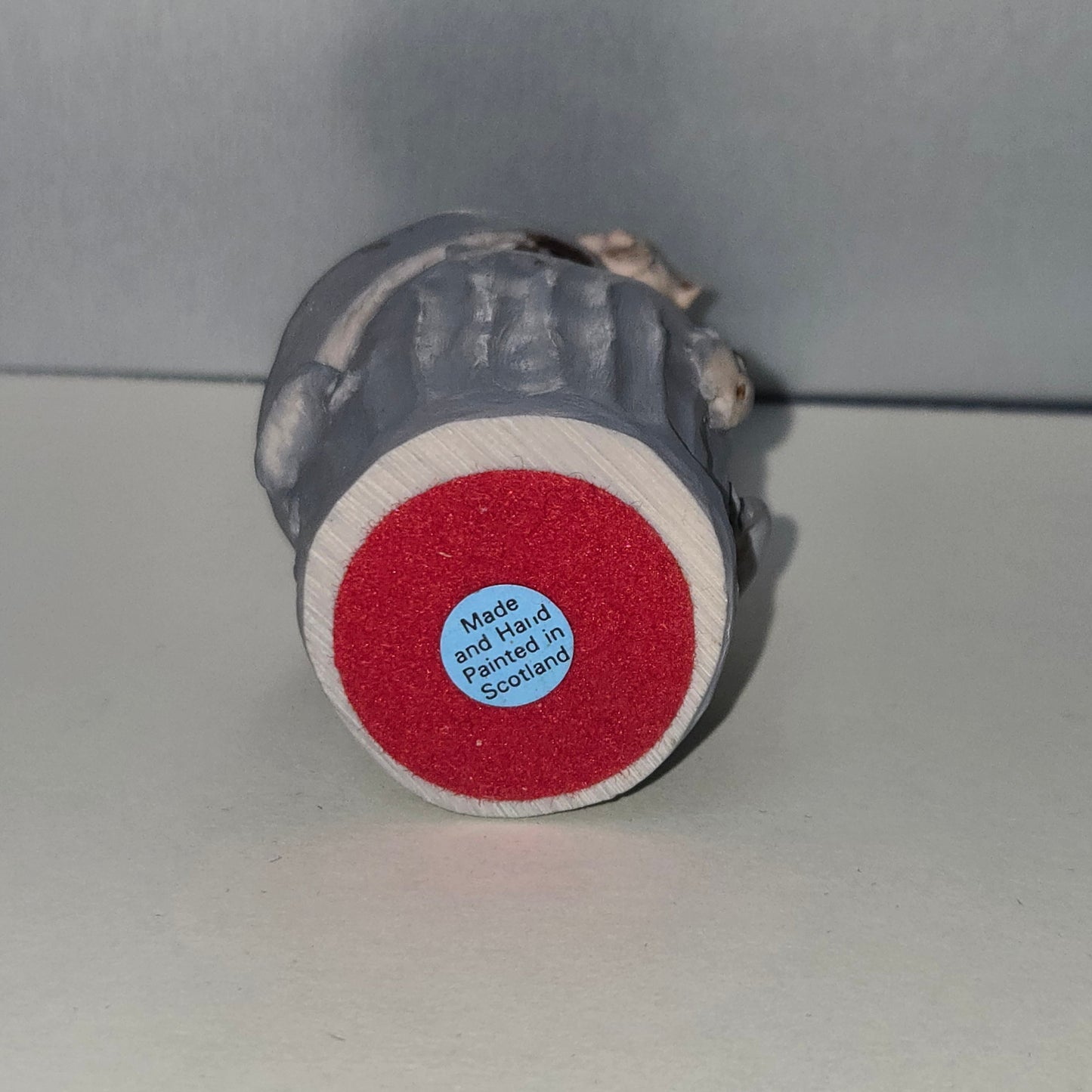 Figurine - Peter Fagan - trashcan